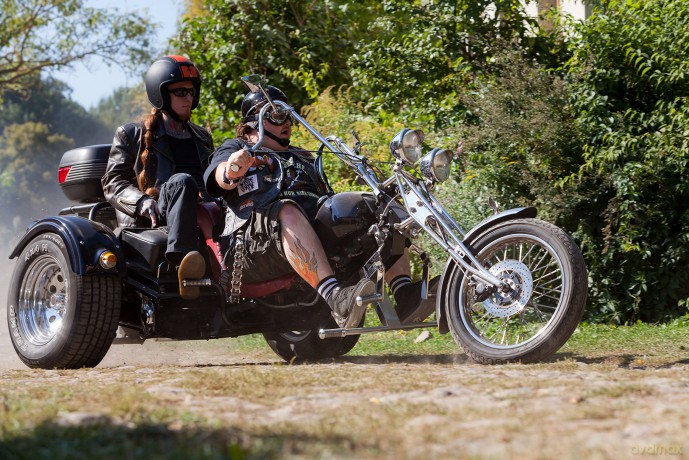 Ein Dorf Rockt Ab [DVD]