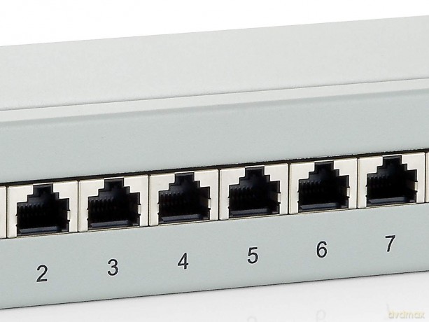 Equip Patchpanel 8x RJ45 Cat5e FTP Desk