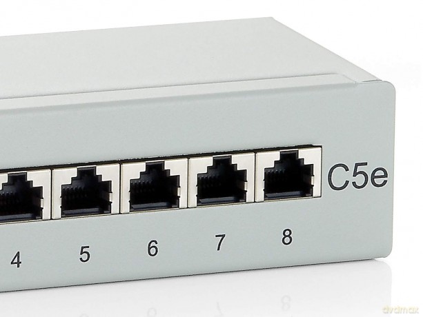 Equip Patchpanel 8x RJ45 Cat5e FTP Desk