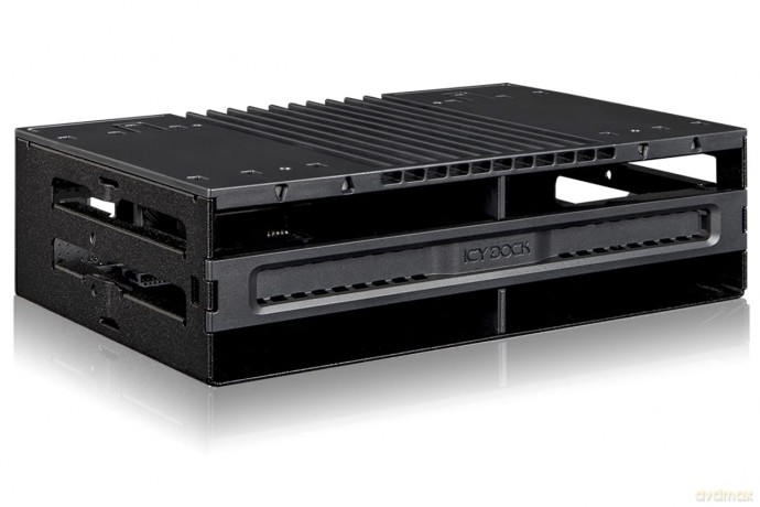 FlexiDock IcyDock 4x 2.5" to 1x5.25"bay