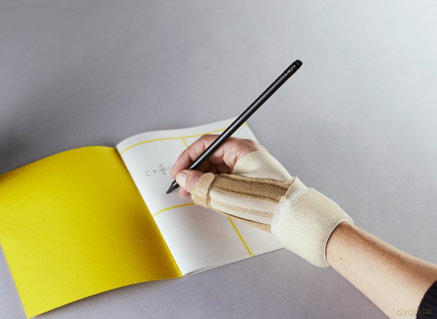 FUTUROâ˘ Daumenbandage Daumenschiene 4584