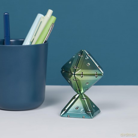 Geode Chrome Pyramid - Groen