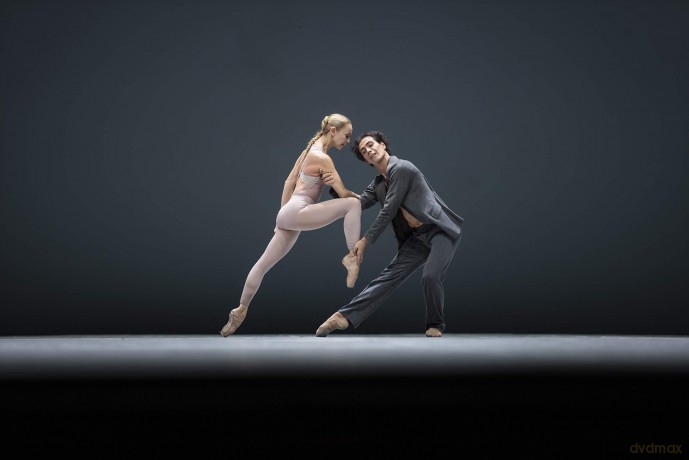 Ghost Light: John Neumeier - Hamburg Ballet - Franz Schubert [DVD]