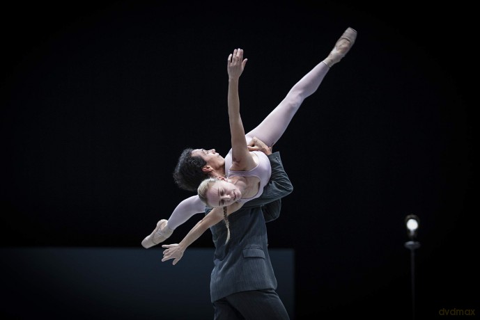 Ghost Light: John Neumeier - Hamburg Ballet - Franz Schubert [DVD]