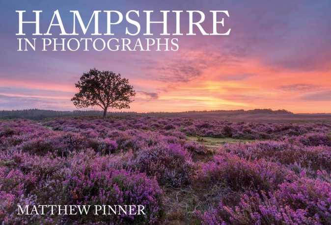 Hampshire In Photographs [KSIĄŻKA]