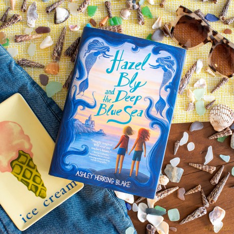 Hazel Bly and the Deep Blue Sea [KSIĄŻKA]