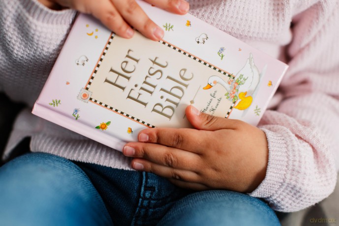 Her First Bible Hb [KSIĄŻKA]