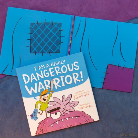 I Am a Highly Dangerous Warrior [KSIĄŻKA]