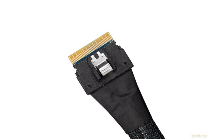 IcyDock Kabel SlimSAS 8i to 2 x OCulink