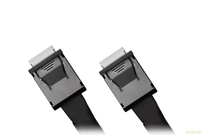 IcyDock MCIO 8i 74 pin SFF-TA-1016 to 2