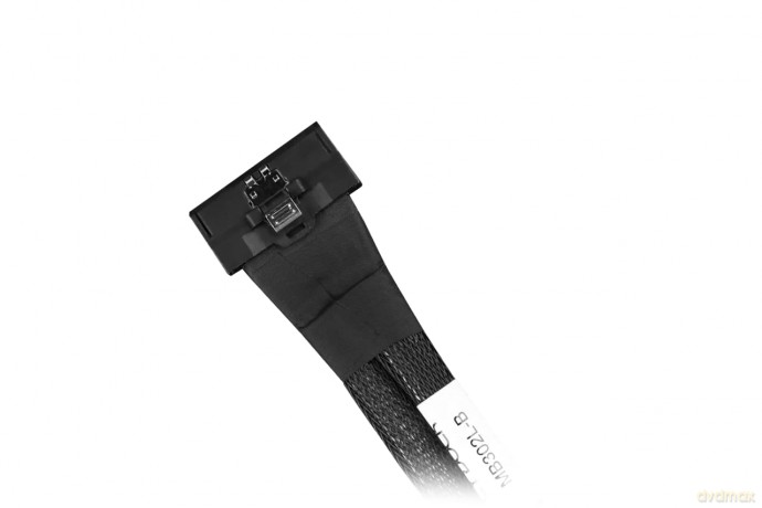 IcyDock MCIO 8i 74 pin SFF-TA-1016 to 2