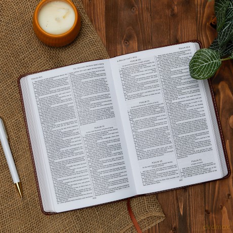 Kjv Gift Award Bible Imi Hb [KSIĄŻKA]