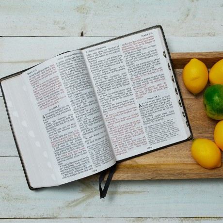 Kjv Reference Bible Supe Hb [KSIĄŻKA]