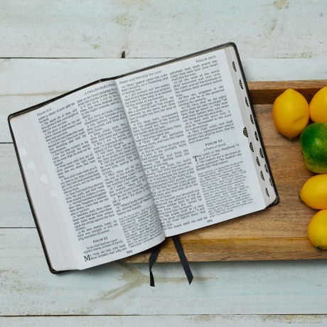 Kjv Reference Bible Supe Hb [KSIĄŻKA]