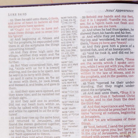 Kjv Thinline Reference Bi Lth [KSIĄŻKA]