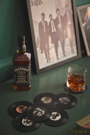 Music Protection: Kxrm16 - The Beatles - 8 Pieces Coaster Set With Real Vinyl Coasters - Retro Musique