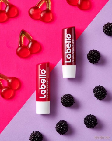 Labello BLACKBERRY Shine Lippenpflege 4,