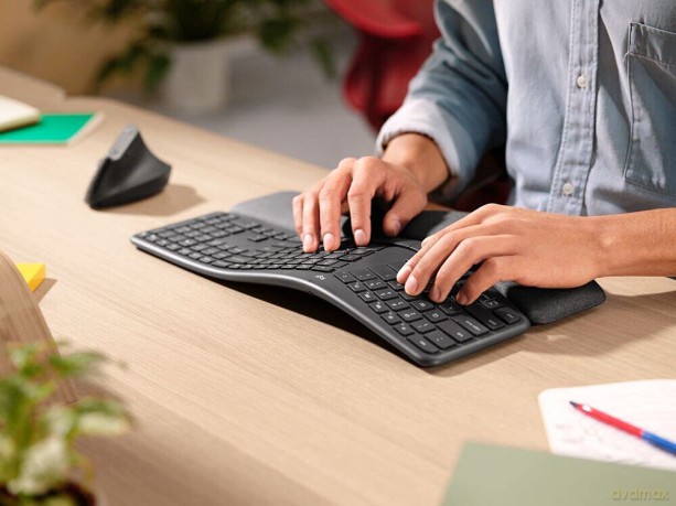 Logitech ERGO K860 Tastatur ergonomisch