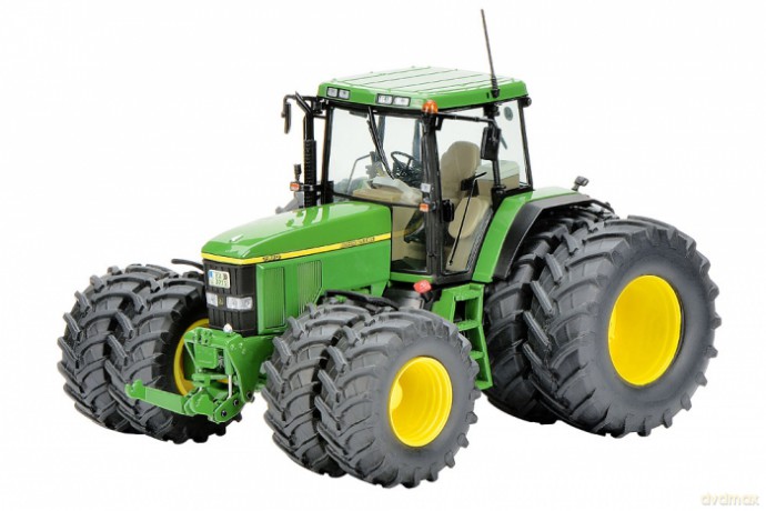 SCHUCO John Deere 7810 with Twin Wheels
