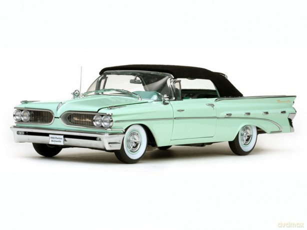 SUN STAR 1959 Pontiac Bonneville Closed