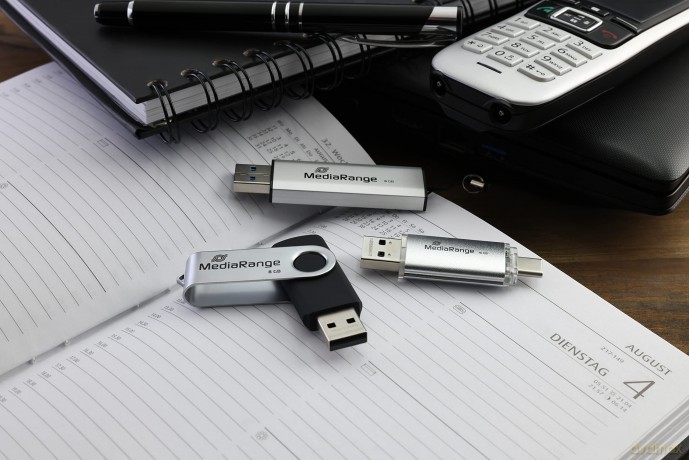 MediaRange USB-Stick silber 128 GB