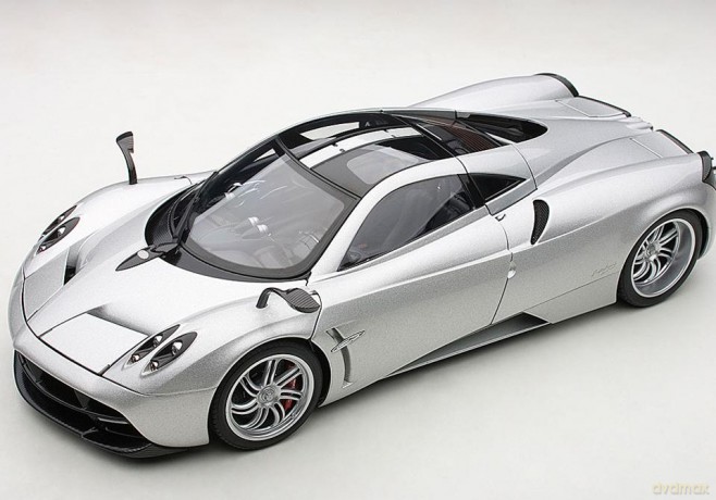 AUTOART Pagani Huayra (silver)