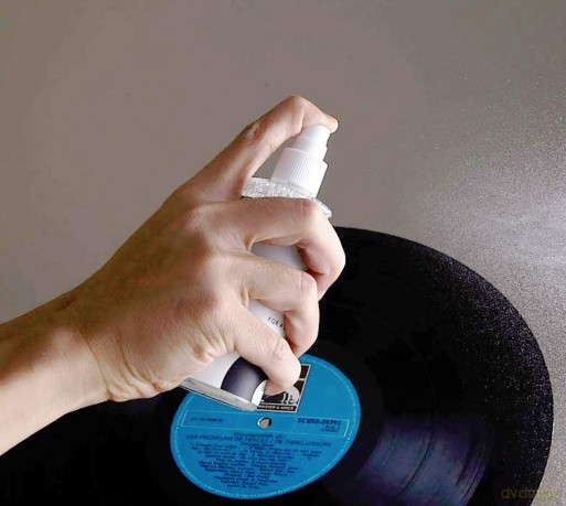 Music Protection: Music Protection - Vinyl Record Cleaning Kit - Retro Musique (AV-ACC)