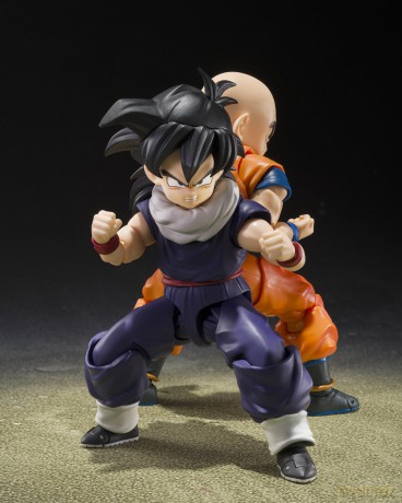 Dragon Ball Z S.H.Figuarts Action Figure Son Gohan (Z-Fighters) (Limited Edition Z-Fighters Group Base Ver. A) 11 cm