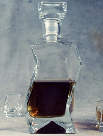 Karafka 0,75l Łamana (Kolor Box) (09-106/1)