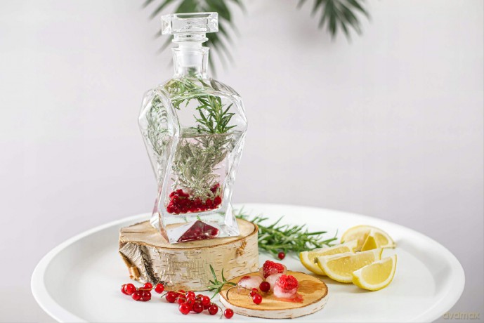 Karafka 0,75l Łamana (Kolor Box) (09-106/1)