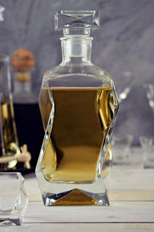 Karafka 0,75l Łamana (Kolor Box) (09-106/1)