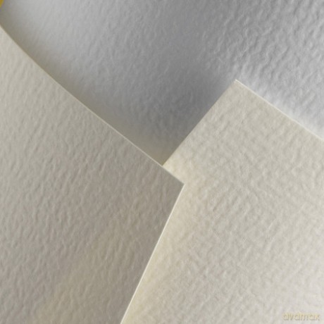 Papier ozdobny (wizytówkowy) Galeria Papieru czerpany krem A4 230g