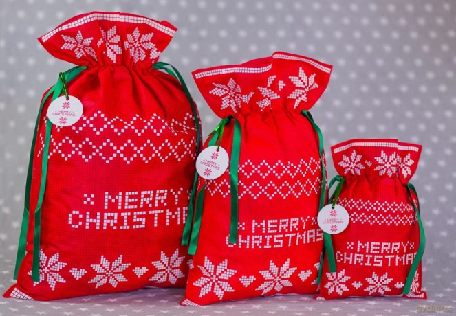 Worek Merry Christmas - klasyczny czerwony 20x30cm