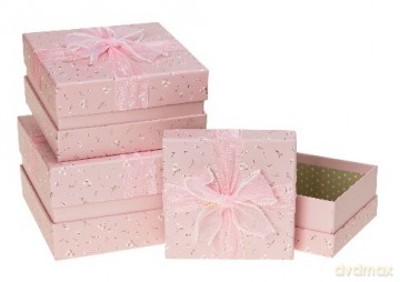 Zestaw pudełek róż z kokardą (S: 15x15x7.5cm, M: 18x18x9.5cm, L: 20.5x20.5x11.5cm) 3 szt.