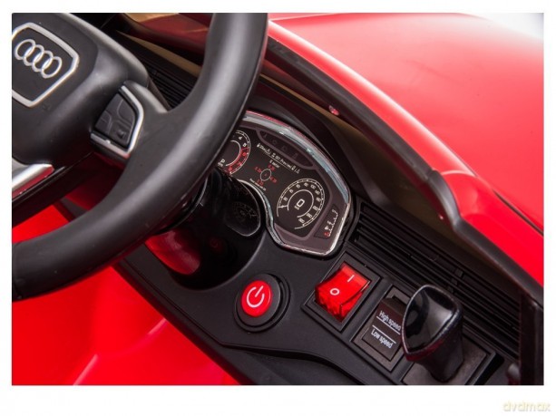 Samochód na akumulator Audi RS Q8 Światła LED MP3 Pilot Czerwony