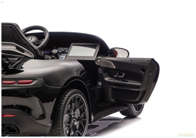 Auto Na Akumulator Mercedes GT63 AMG DK-GT63 24V LCD Cichy Silnik Czarny
