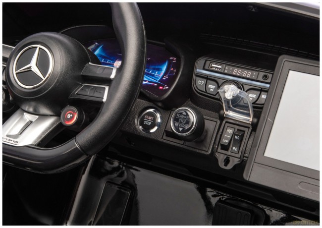 Auto Na Akumulator Mercedes GT63 AMG DK-GT63 24V LCD Cichy Silnik Czarny