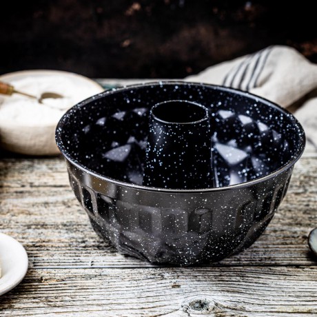 Forma, metalowa, okrągła z dziurką, z powłoką nieprzywieralną, czarna, średnica 22 cm, klausberg, kb-7839