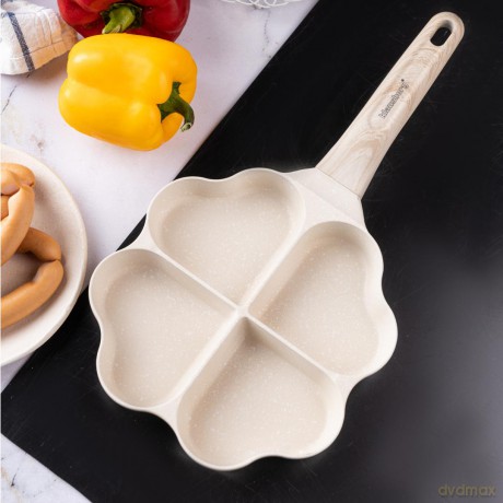 Patelnia z powłoką nieprzywieralną, 4 sekcje w kształcie serca, beżowa z drewnianą rączką, 35,5x19,2x2,8cm, klausberg kb-7819