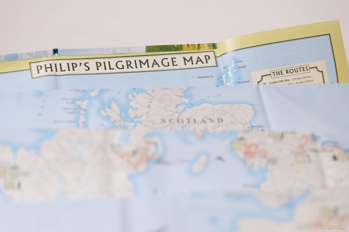 Philip's Pilgrimage Map of Britain and Ireland: Spiritual Journeys and Walking in Nature (Philip's Sheet Maps) - Philip's Maps [KSIĄŻKA]