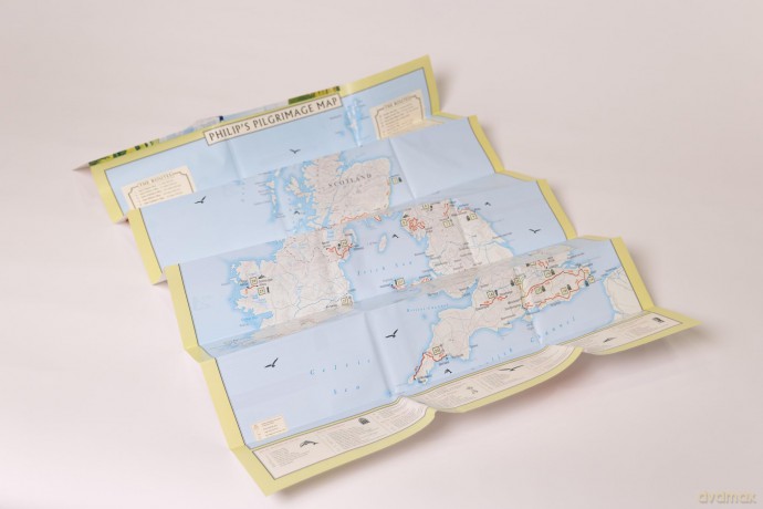 Philip's Pilgrimage Map of Britain and Ireland: Spiritual Journeys and Walking in Nature (Philip's Sheet Maps) - Philip's Maps [KSIĄŻKA]