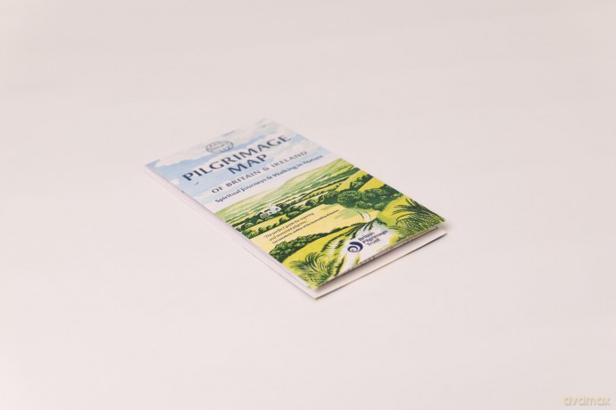 Philip's Pilgrimage Map of Britain and Ireland: Spiritual Journeys and Walking in Nature (Philip's Sheet Maps) - Philip's Maps [KSIĄŻKA]