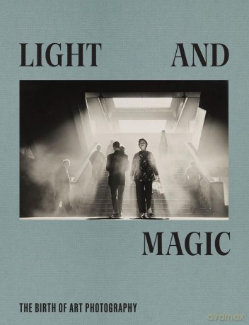 Light and Magic - Charmaine Toh [KSIĄŻKA]