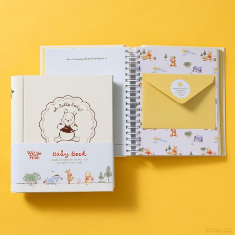 Disney Winnie the Pooh Baby Book: A Keepsake Memory Journal for Your Baby's First Years