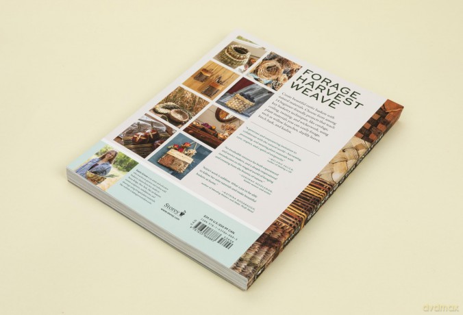 Weaving Wild Baskets: Techniques and Projects Using Foraged Leaves, Grasses, Vines, and Bark - Katie Grove [KSIĄŻKA]