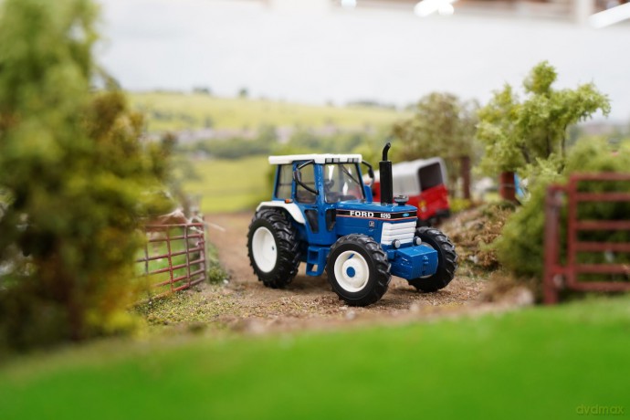 Britain's - Ford 8210 1:32