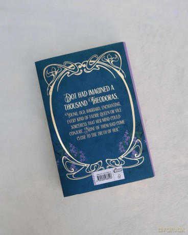 Theodora's Tea Shop: A beguiling must-read fantasy debut full of witchy magic and secrets - Christy Anne Jones [KSIĄŻKA]