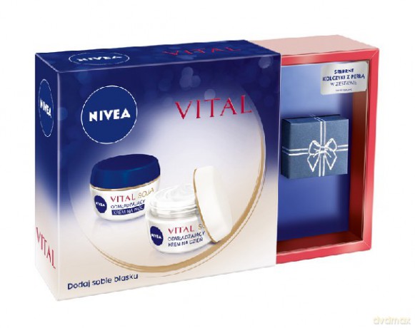 Nivea zestaw Woman Vital Soja: krem na dzień + krem na noc + kolczyki