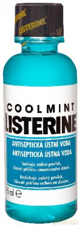 Johnson And Johnson: Listerine Coolmint - Płyn do płukania jamy ustnej 95 ml