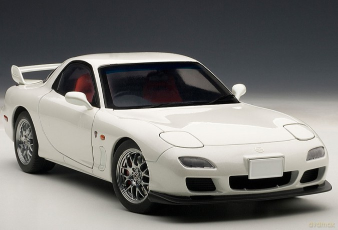 AUTOART Mazda Savanna RX7 [MODELARSTWO]